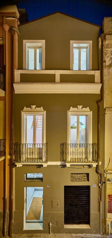 Right House - Indipendent In Characteristic Marina District Lägenhet Cagliari Exteriör bild